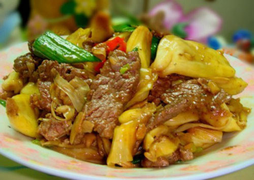 菠蘿蜜炒牛肉